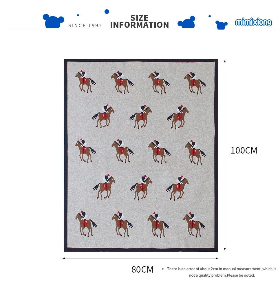 Manta de bebê tricotada, fofa, com desenho animado, macia e quentinha, ideal para enrolar e tomar banho. Mede 100 x 80 cm e pode ser usada como cobertor ou manta para carrinho de bebê.