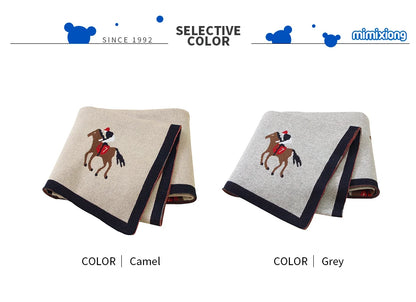 Manta de bebê tricotada, fofa, com desenho animado, macia e quentinha, ideal para enrolar e tomar banho. Mede 100 x 80 cm e pode ser usada como cobertor ou manta para carrinho de bebê.