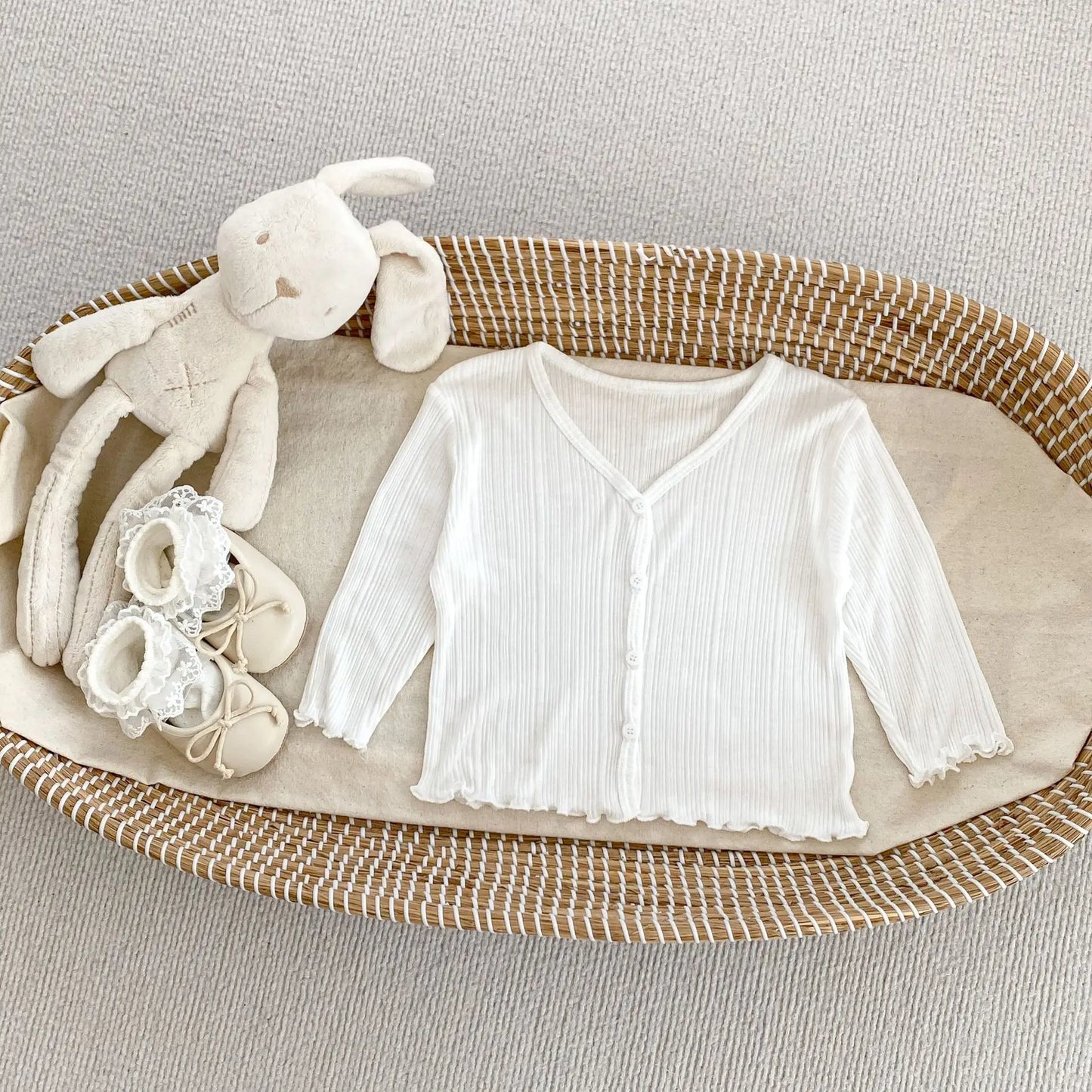 Casaco infantil de verão para meninas, com proteção solar, cor sólida, leve e fino, respirável, com abas laterais.