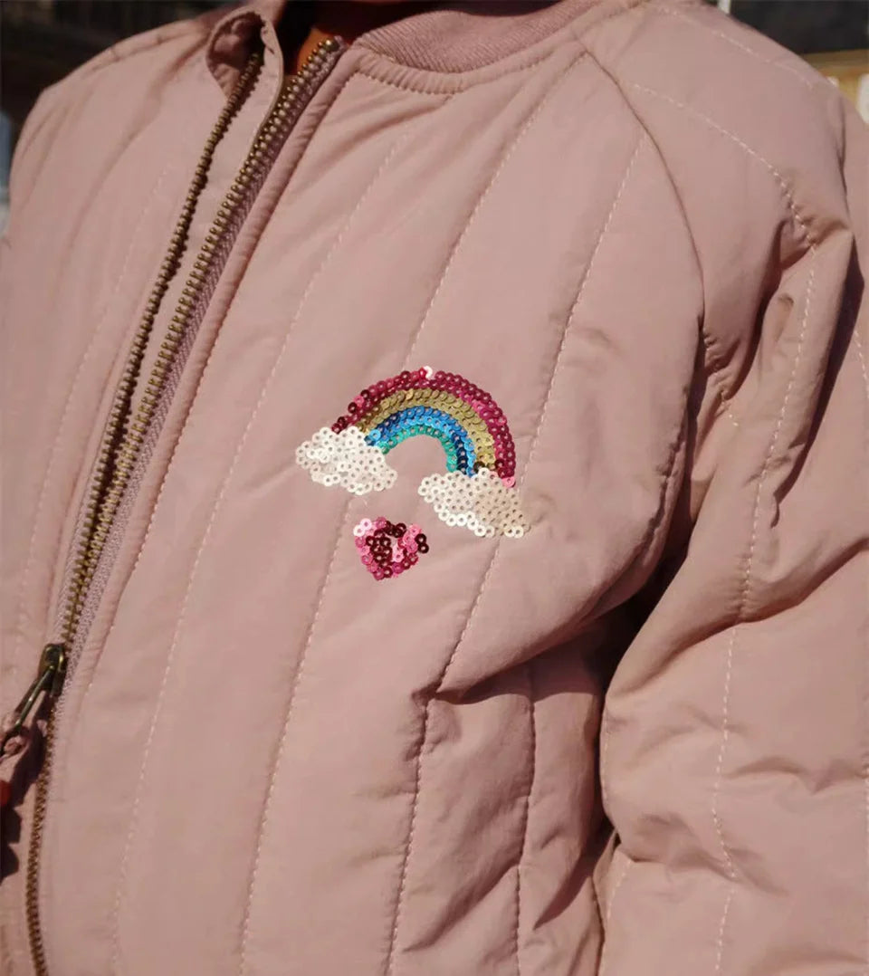 Jaquetas de inverno 2025 para bebês meninos, em lã de cordeiro com lantejoulas e desenhos animados. Roupas infantis para meninas, casaco corta-vento, estilo aviador, tamanhos de 1 a 9 anos.