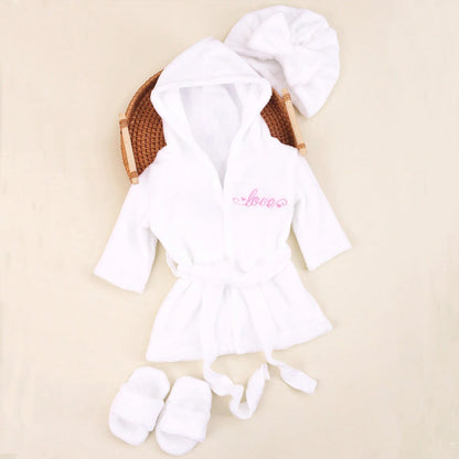 Roupão de banho Ylsteed para fotografia de recém-nascidos com turbante e pantufas, bordado "Love", pijama para bebê menina, roupa para ensaio fotográfico infantil.