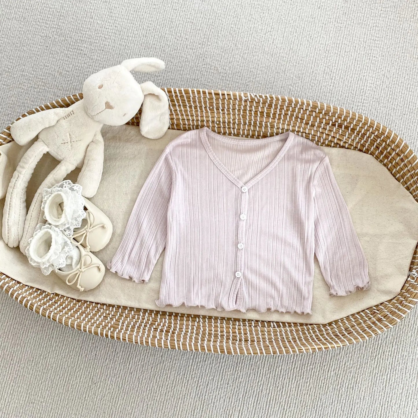 Casaco infantil de verão para meninas, com proteção solar, cor sólida, leve e fino, respirável, com abas laterais.