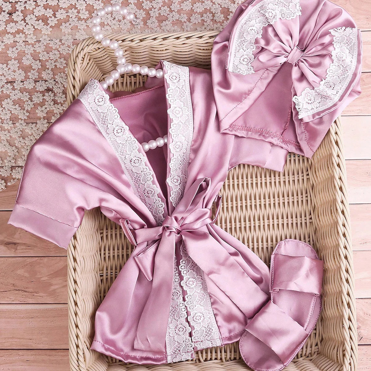 Conjunto de roupa para fotografia de recém-nascido Ylsteed, para menina de 1 mês (100 dias), composto por roupão de renda com laço, turbante, gorro e pantufas.