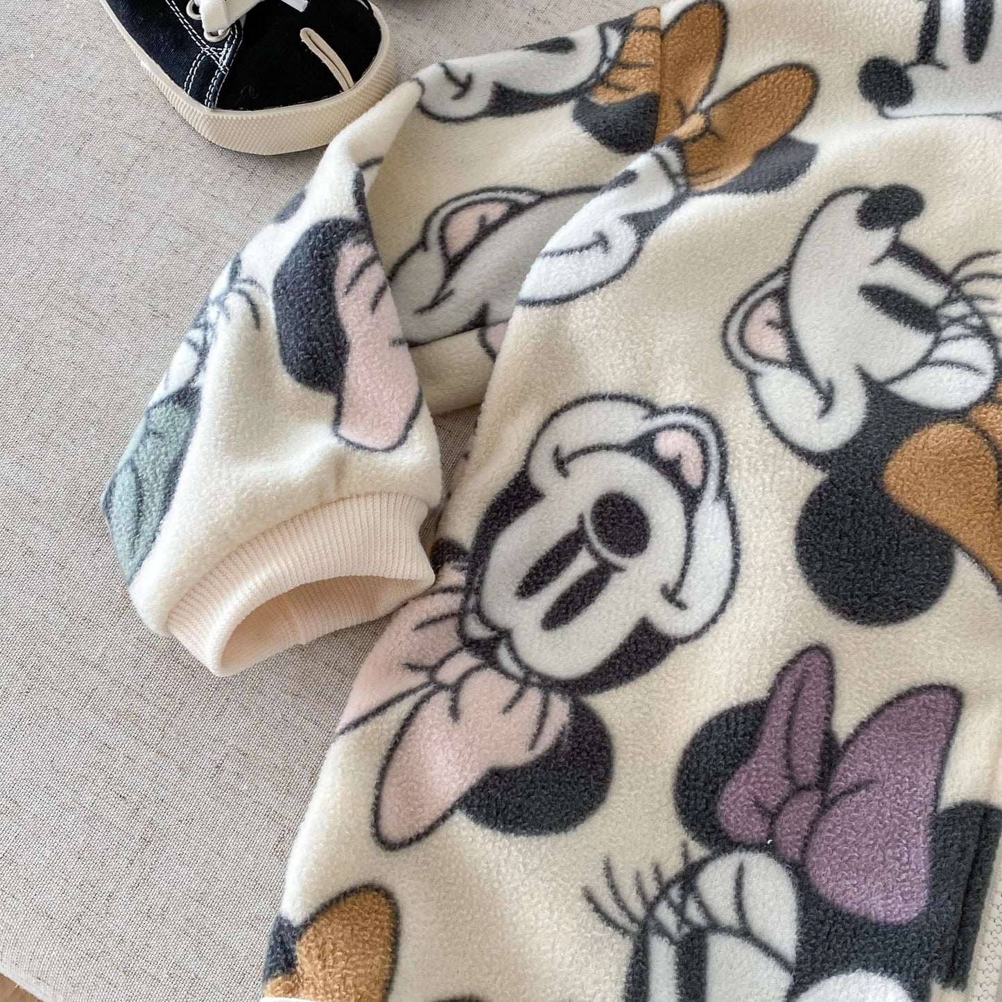 Casacos infantis de manga comprida com estampa de desenho animado para primavera e outono, modelos folgados e casuais para meninos e meninas.