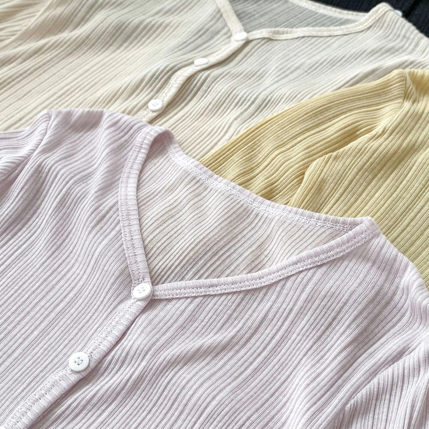 Casaco infantil de verão para meninas, com proteção solar, cor sólida, leve e fino, respirável, com abas laterais.