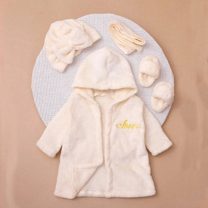 Roupão de banho Ylsteed para fotografia de recém-nascidos com turbante e pantufas, bordado "Love", pijama para bebê menina, roupa para ensaio fotográfico infantil.